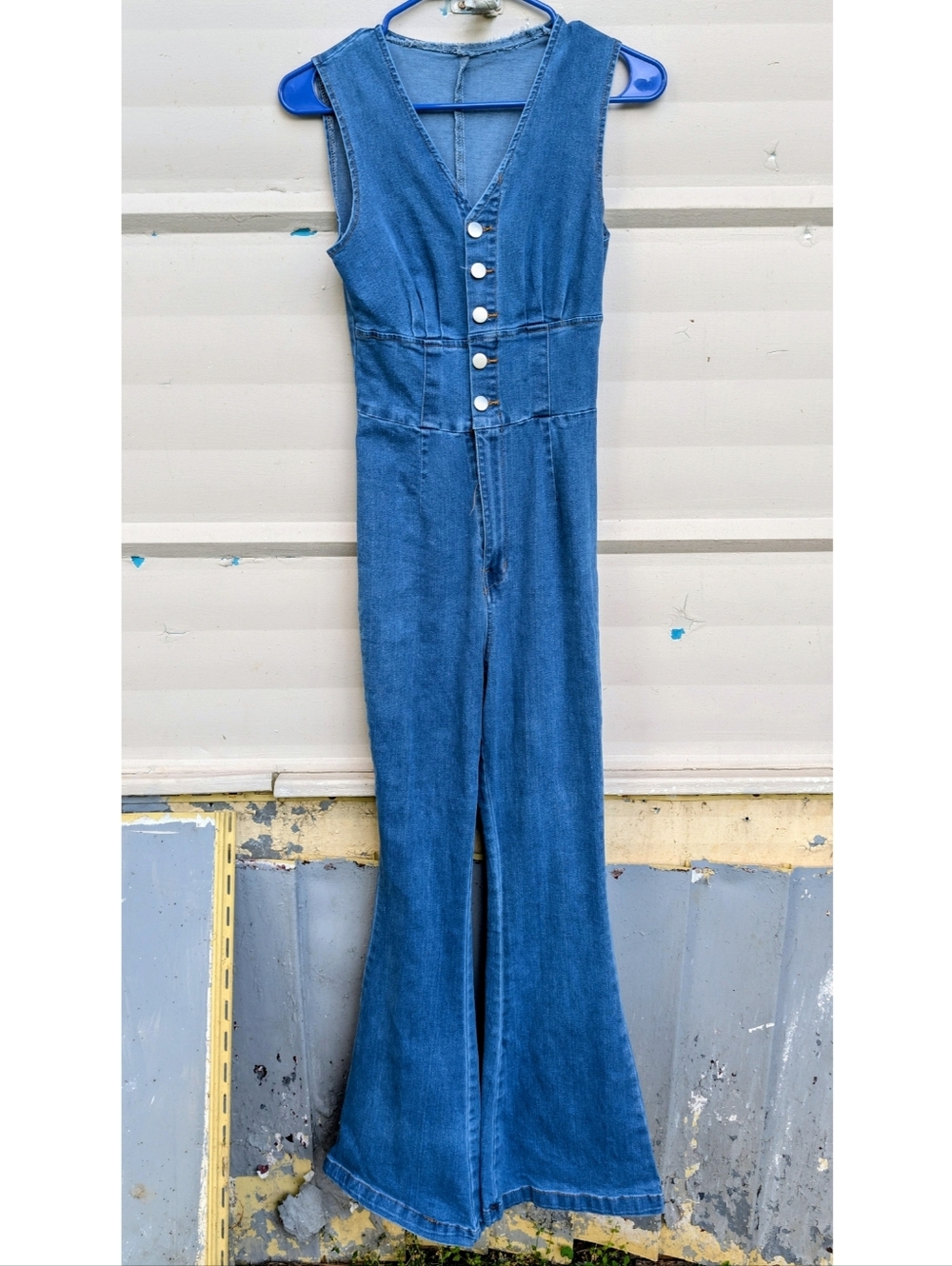Vintage-Inspired Denim Bell Bottom Jumpsuit – 70s Style
